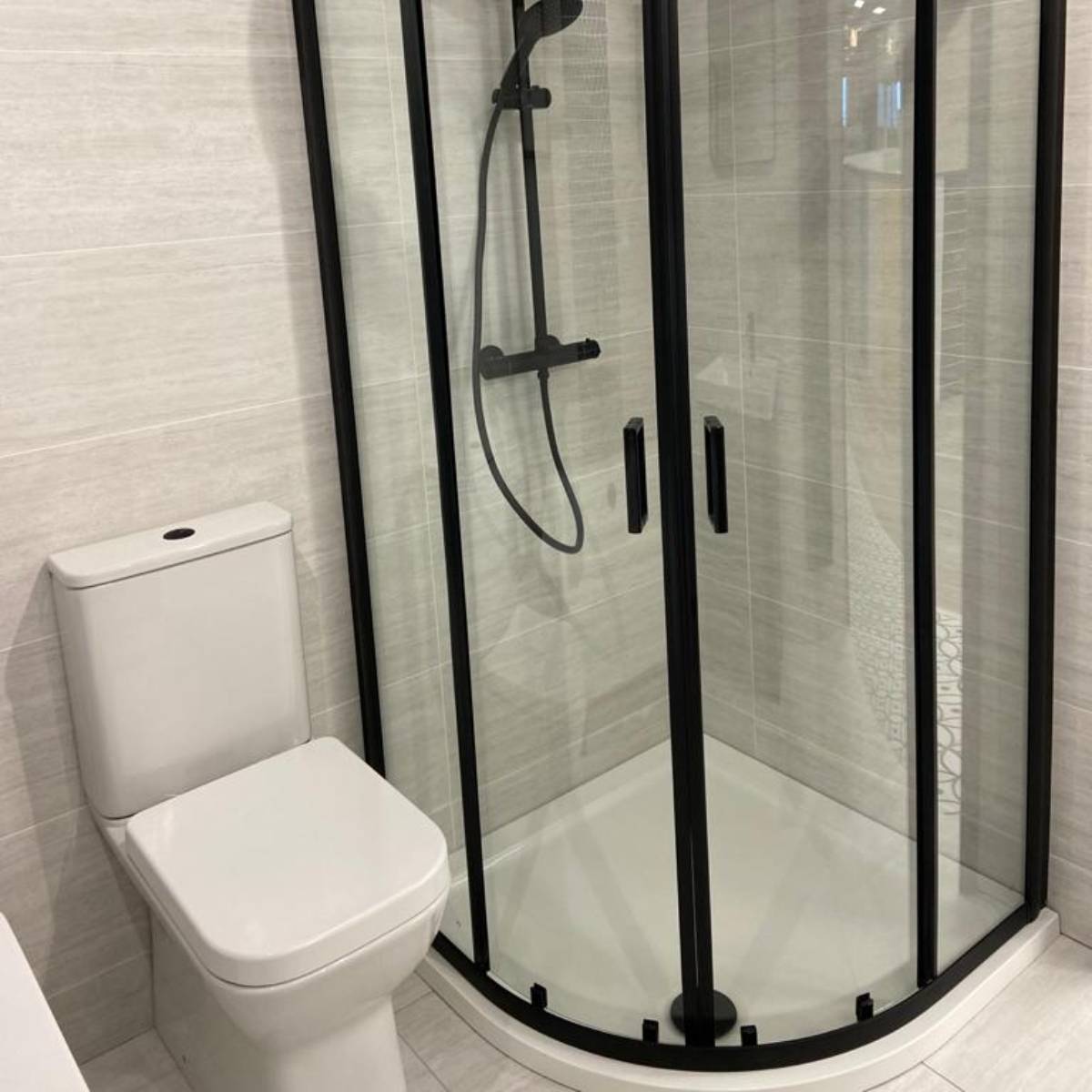 Austin Matt Green Shower Room Deal - Black